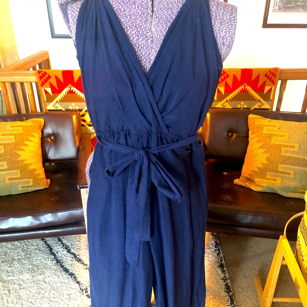 Ivy and main navy blue ankle jumper